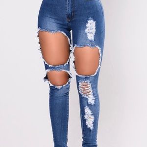 Fashion nova ripped jeans